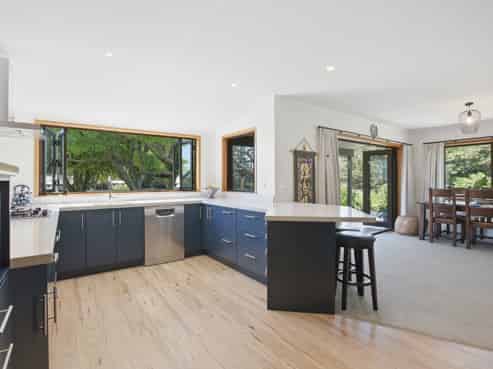 17 Ridgewood Drive, Ridgewood