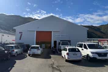 Clear-Span Warehouse