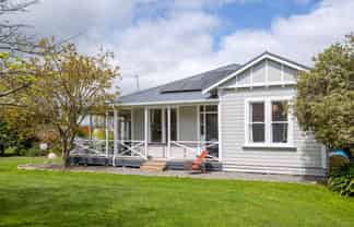 1832 State Highway 2, Greytown