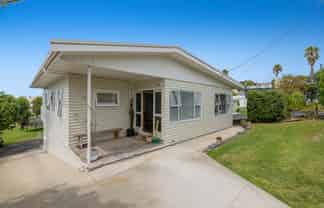 1031 Whangaparaoa Road, Matakatia
