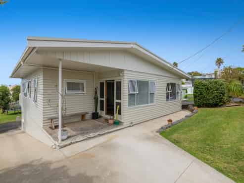 1031 Whangaparaoa Road, Tindalls Beach