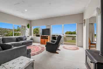 1031 Whangaparaoa Road, Matakatia