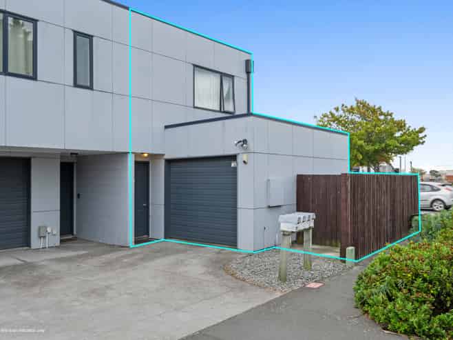 4/75 Thackeray Place, Waltham