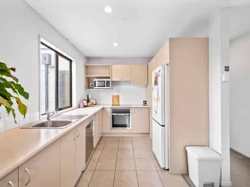 4/75 Thackeray Place, Waltham