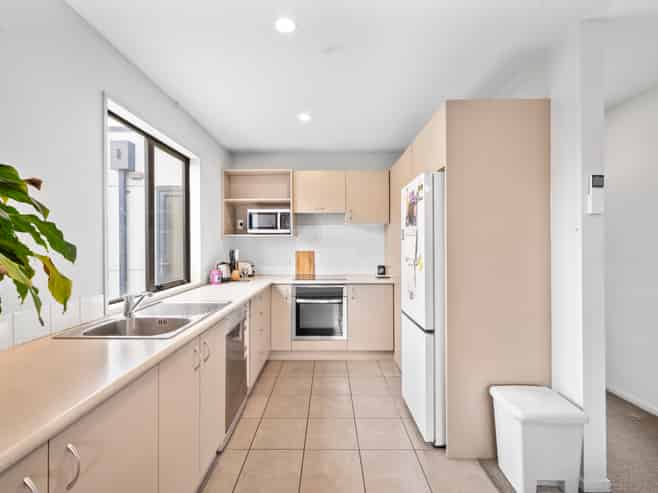 4/75 Thackeray Place, Waltham