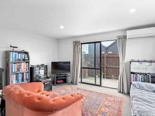 4/75 Thackeray Place, Waltham