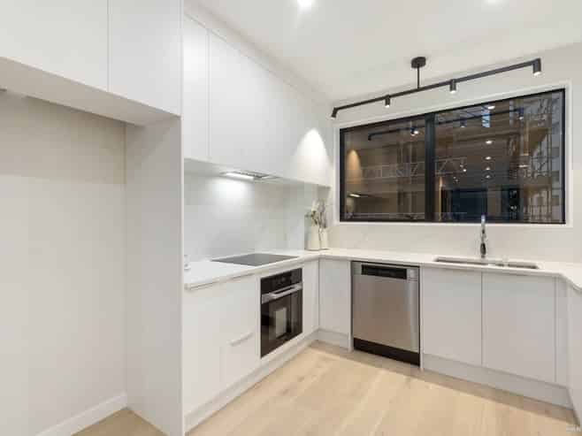 28D Claude Road, Epsom