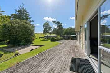 174 Kaipara Coast Highway, Helensville