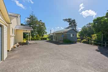 174 Kaipara Coast Highway, Helensville