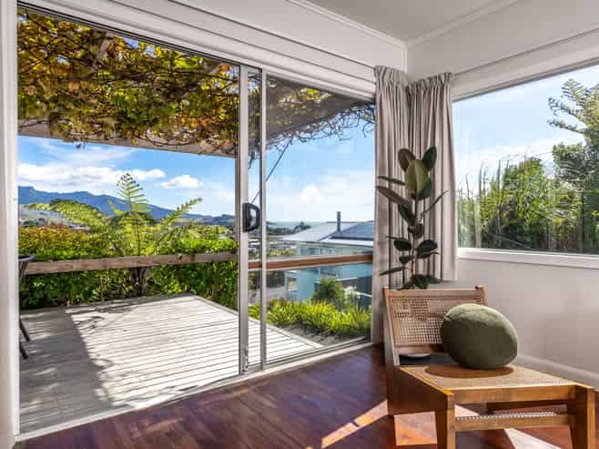 8A Government Road, Raglan