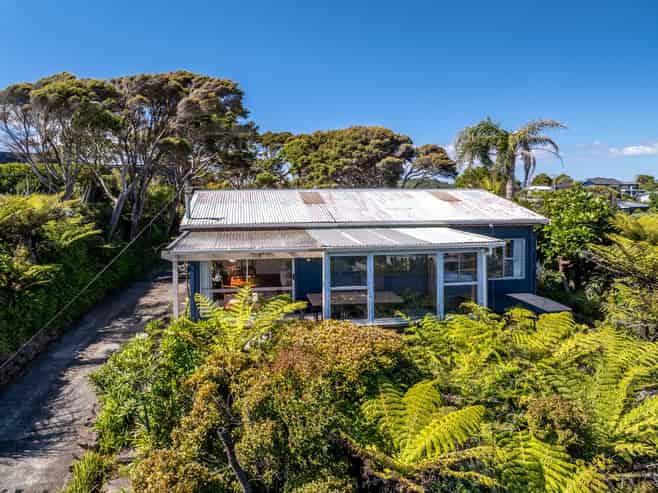 8A Government Road, Raglan