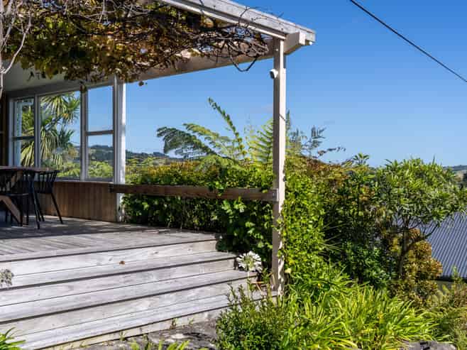 8A Government Road, Raglan