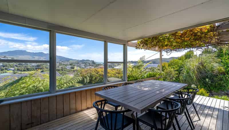 8A Government Road, Raglan