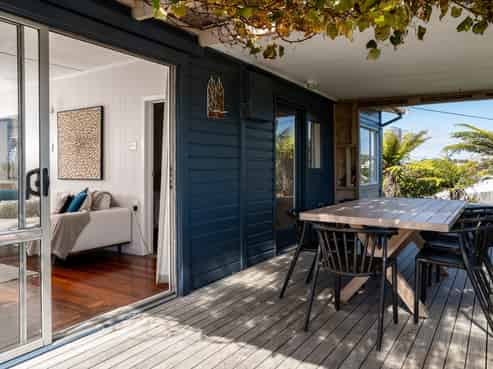 8A Government Road, Raglan