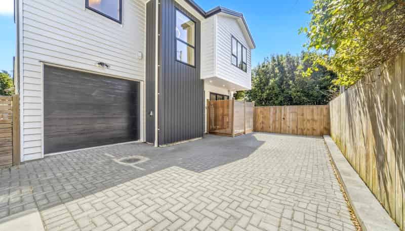 30D Lowtherhurst Road, Massey