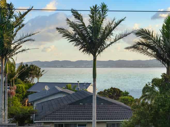 69 Island Bay Road, Beach Haven