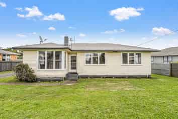 12 & 12a Bellingham Crescent, Fordlands