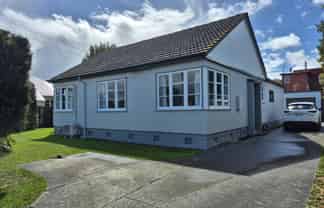 18  Christian Street, Bryndwr