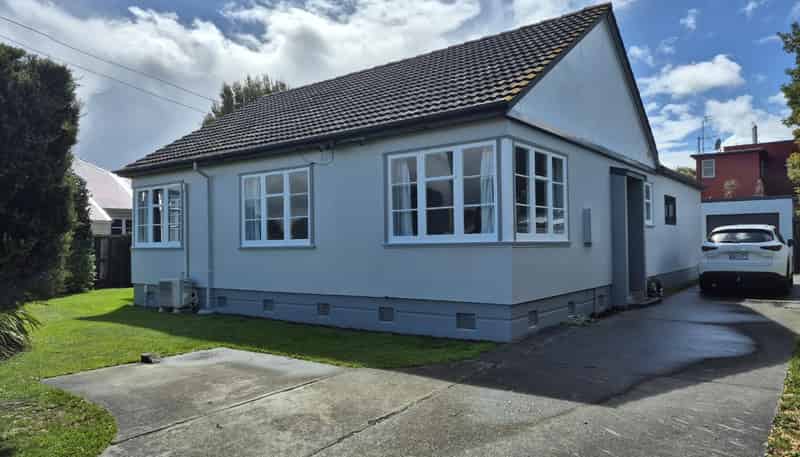 18  Christian Street, Bryndwr