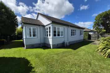 18  Christian Street, Bryndwr