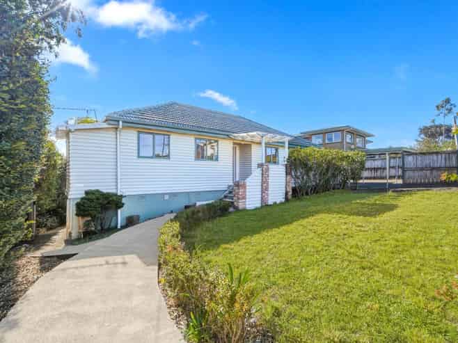 938 East Coast Road, Northcross