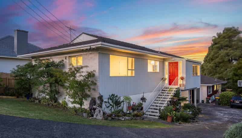 1/4 Tui Glen Road, Birkenhead