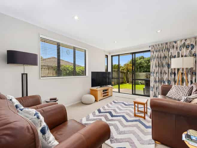 16 The Rise, Gulf Harbour