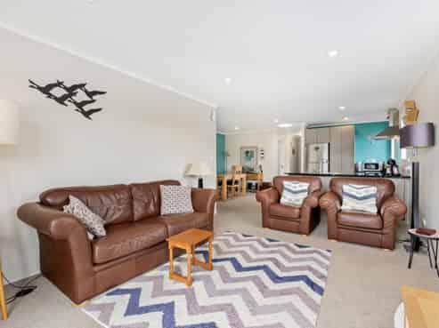 16 The Rise, Gulf Harbour