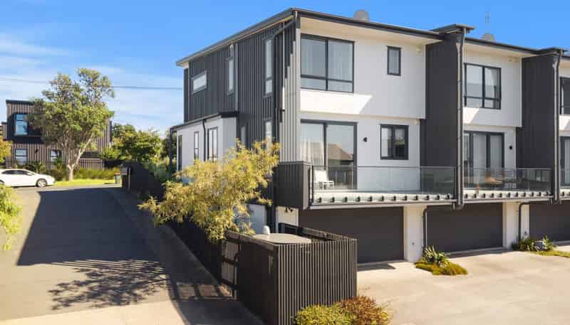 8c Lyndhurst Street, Waiotaiki Bay