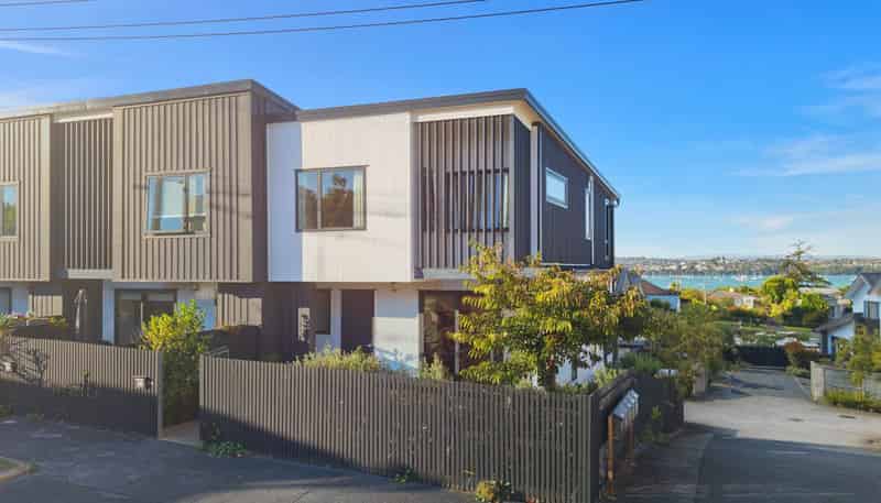 8c Lyndhurst Street, Waiotaiki Bay