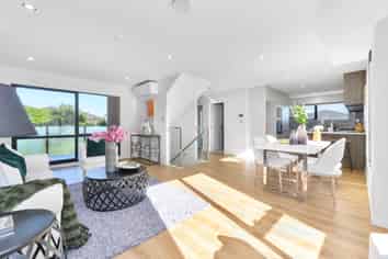 121B-121C New Windsor Road, New Windsor