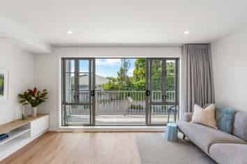 1N/3 Keystone Avenue, Three Kings