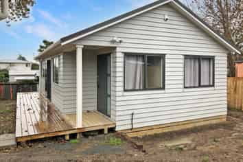 121A Flanshaw Road, Te Atatu South