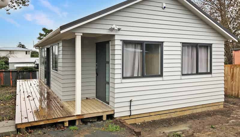 121A Flanshaw Road, Te Atatu South