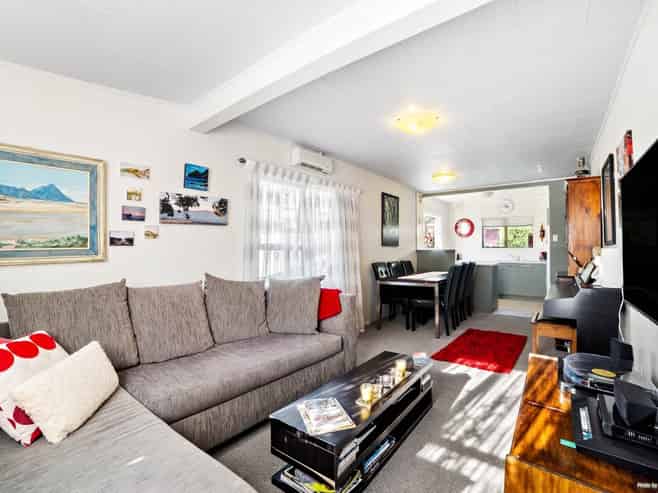 2/76 Beach Haven Road, Beach Haven