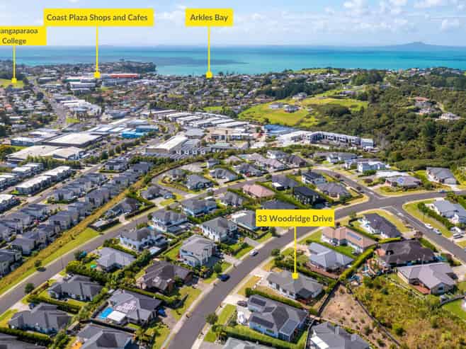 33 Woodridge Drive, Stanmore Bay