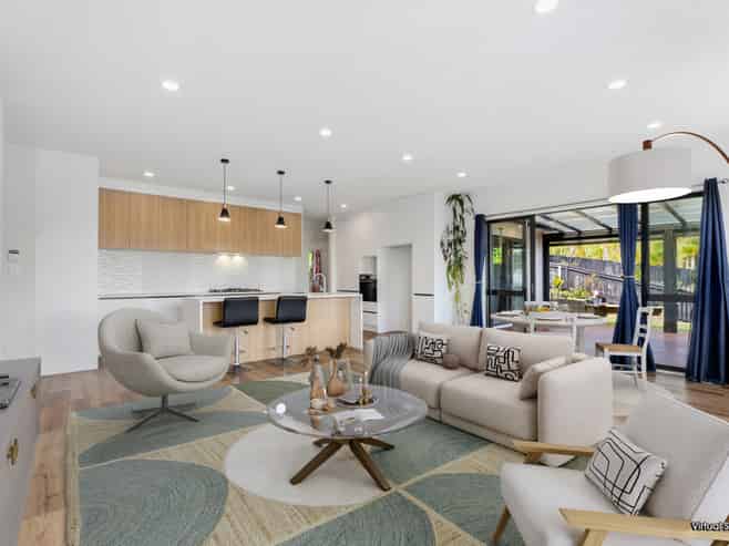 33 Woodridge Drive, Stanmore Bay