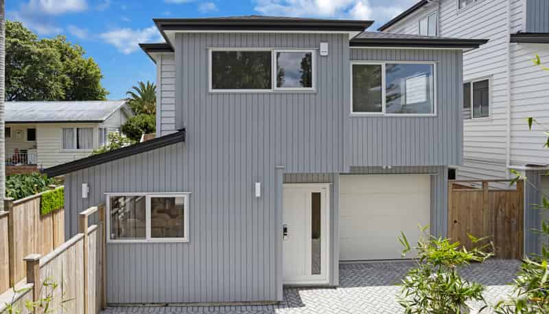 27E Greenhill Crescent, Pakuranga Heights