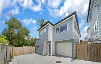 27E Greenhill Crescent, Pakuranga Heights