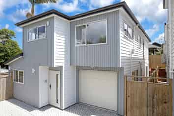 27E Greenhill Crescent, Pakuranga Heights