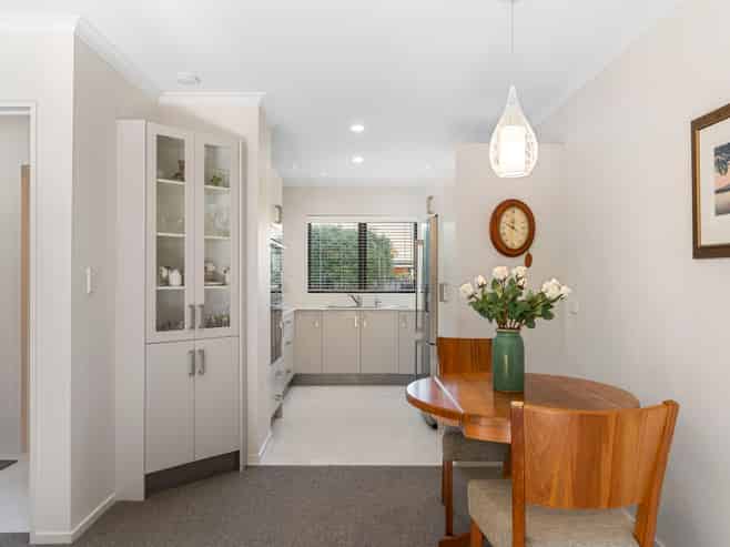 2/102 Greenhithe Road, Greenhithe