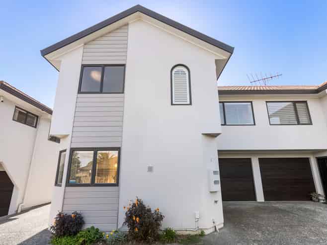 2/102 Greenhithe Road, Greenhithe