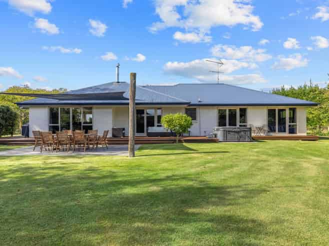 146 Chatmos Road, Willowby