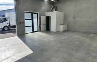 Modern, Tidy Industrial Unit, ready to go!