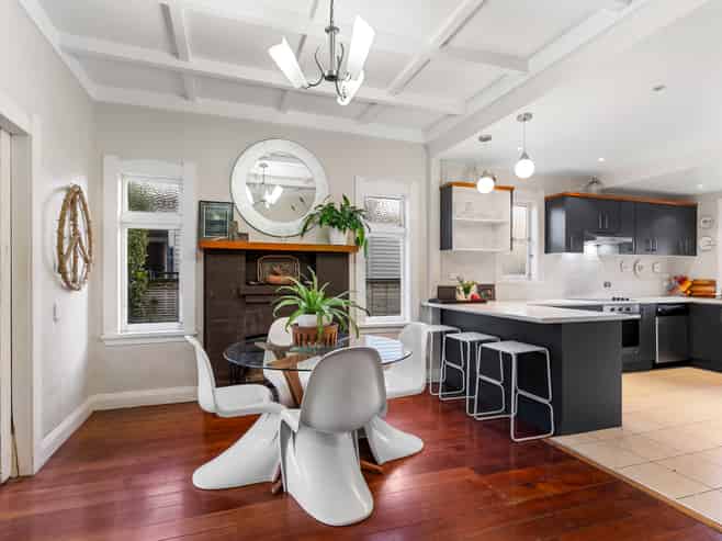 37 Fowlds Avenue, Sandringham