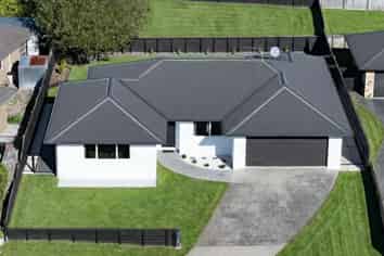 6 Raddington Way, Huntington