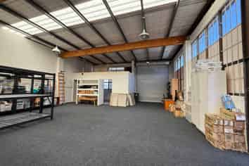 Functional Industrial Unit Available