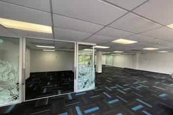 Cost‑Effective & Turnkey Overlooking Vic Park