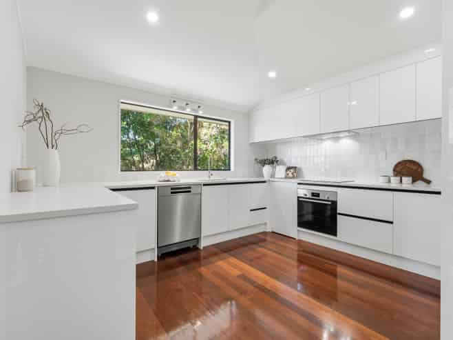 2 Seaford Place, Murrays Bay