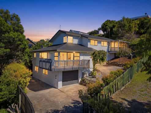 2 Seaford Place, Murrays Bay